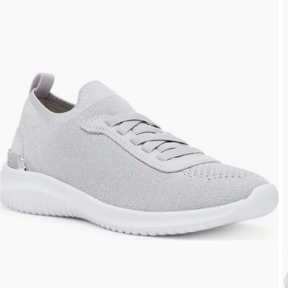 Modesty Sneaker (Women 6,5)Anne Klein - Picture 2 of 7